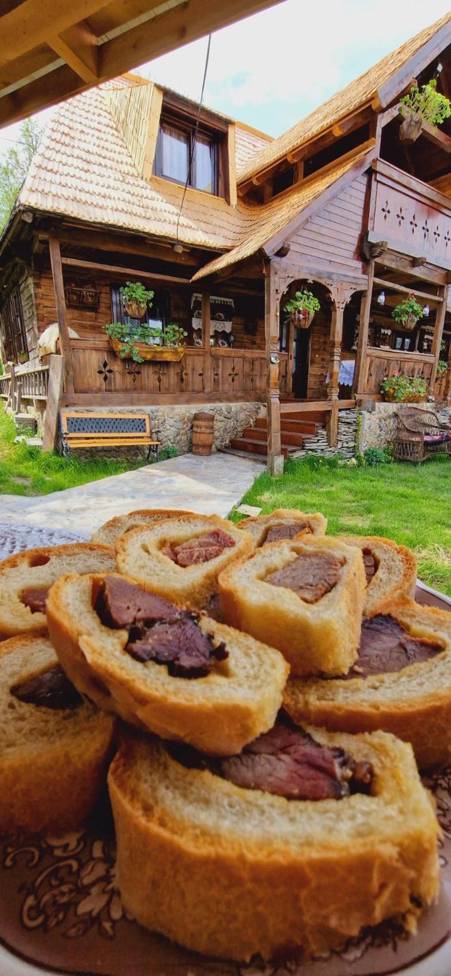 Pensiunea Rustic Oncesti Exterior photo